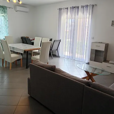 Prázdninový dům Riviera Duplex Private Pool Medulin